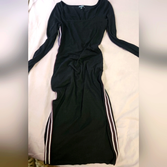 Dress - Picture 2 of 4